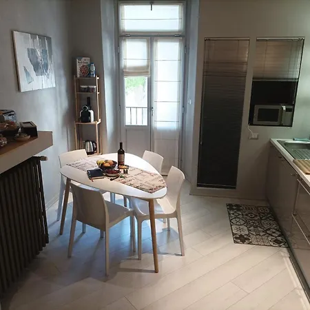 La Contrada Apartment *